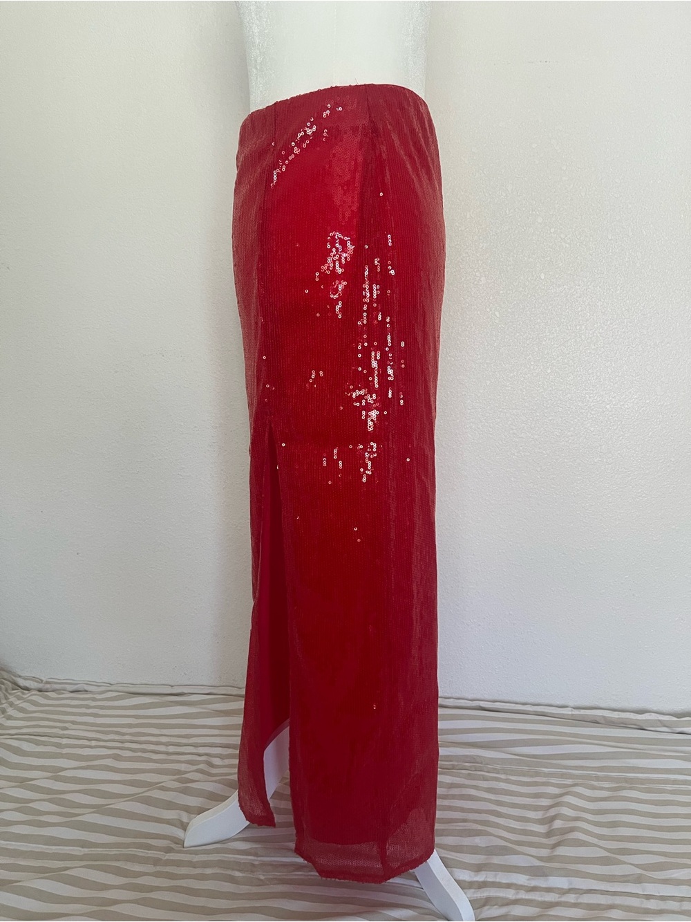 ✨ A New Day Red Sequin Skirt | Size XS | Midi to Maxi Length on Petite Frames - Picture 4 of 13